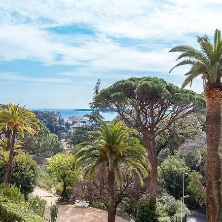 Apartment Les Oliviers Yhoost