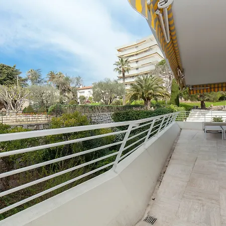 Apartment Les Oliviers Yhoost